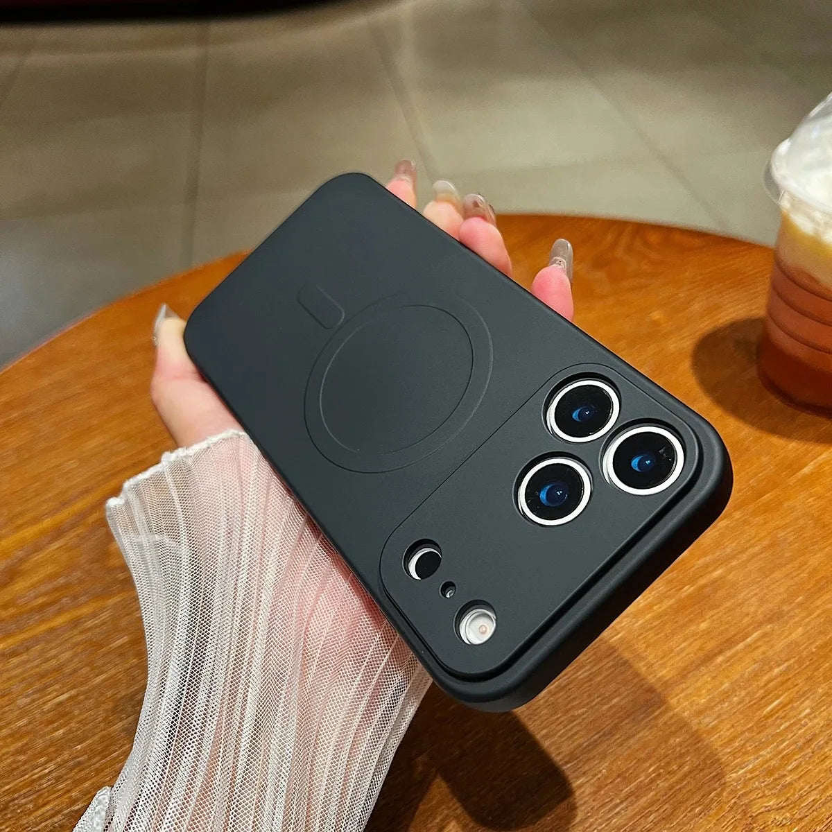 Licoers Magnetic Liquid Silicone iPhone Case With Camera Protection