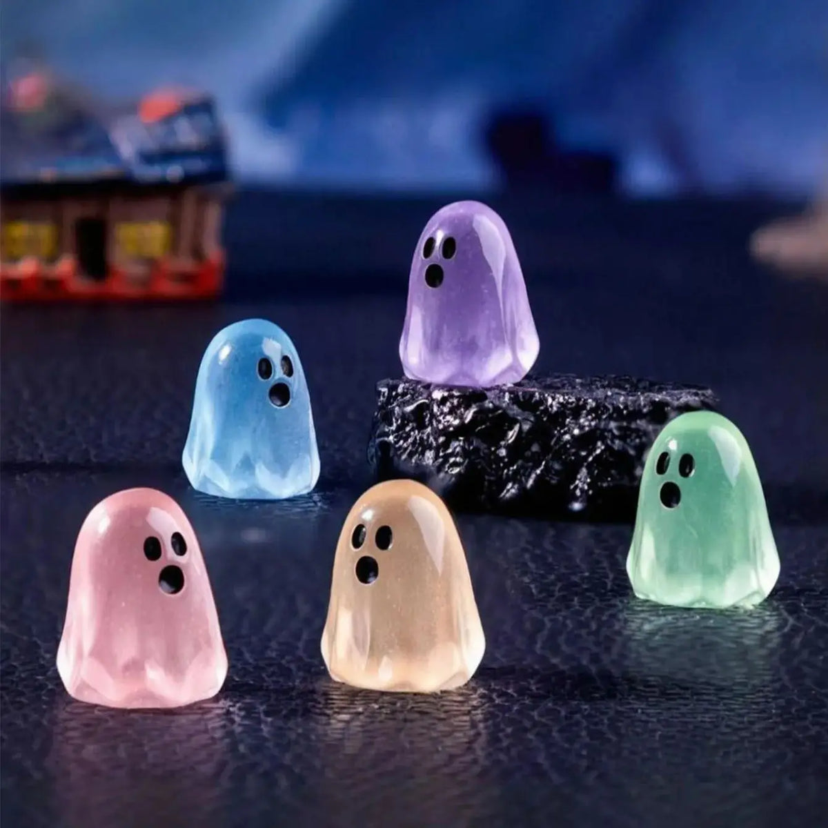 Luminous Resin Ghost Figurines Halloween Miniature Landscape Pieces
